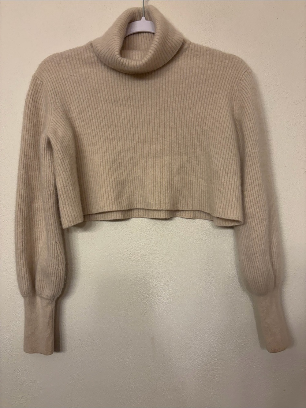 Reformation Women’s Tan Cropped Cashmere Sweater Good for a Medium